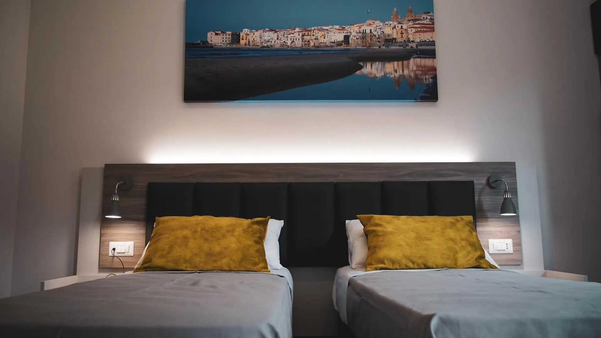 Konukevi Yeasy Smart Rooms Cefalù İtalya
