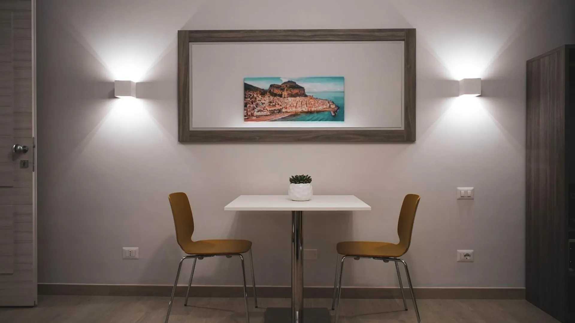 Yeasy Smart Rooms Cefalù Italien
