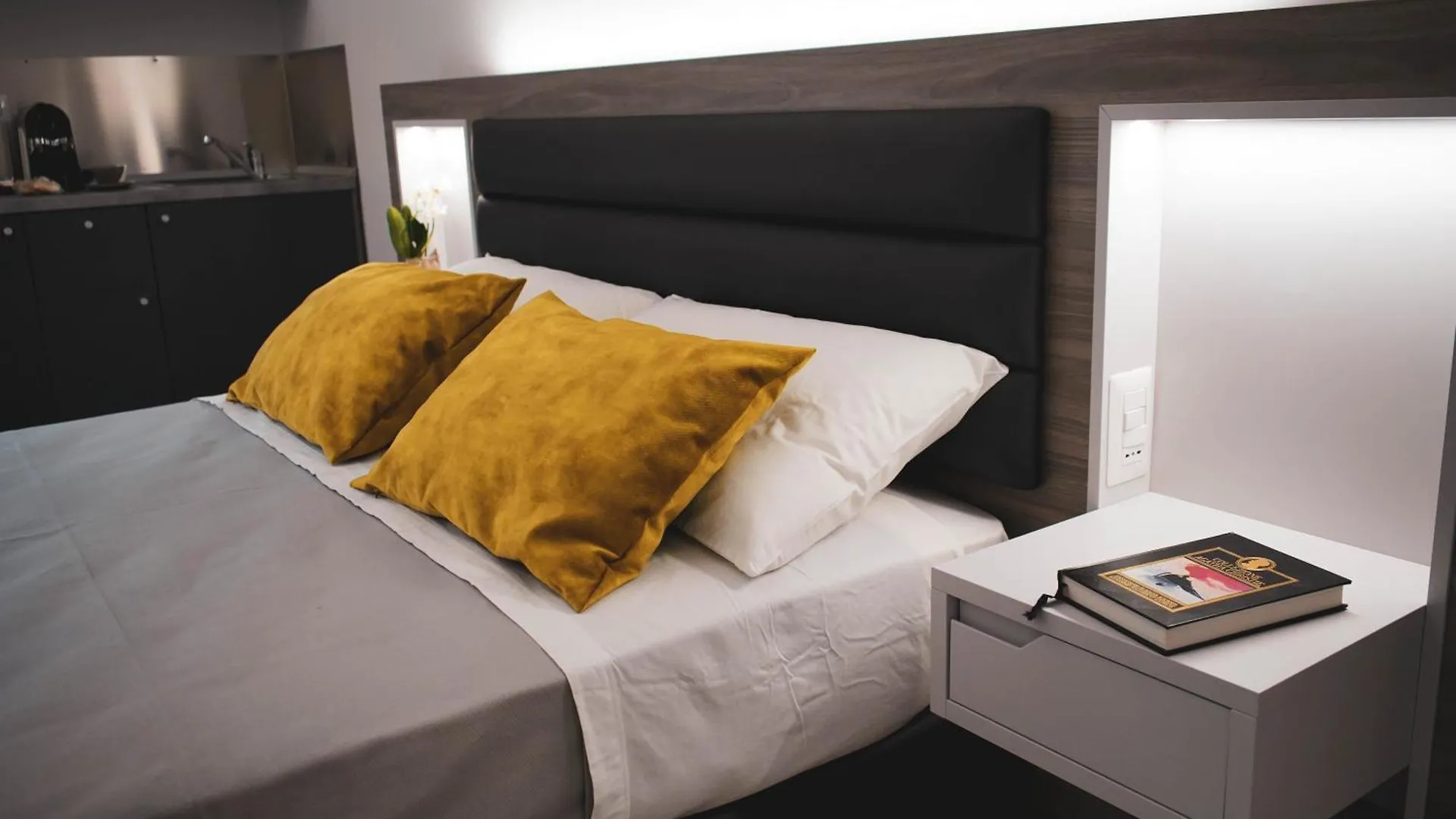 Yeasy Smart Rooms Cefalù Italien
