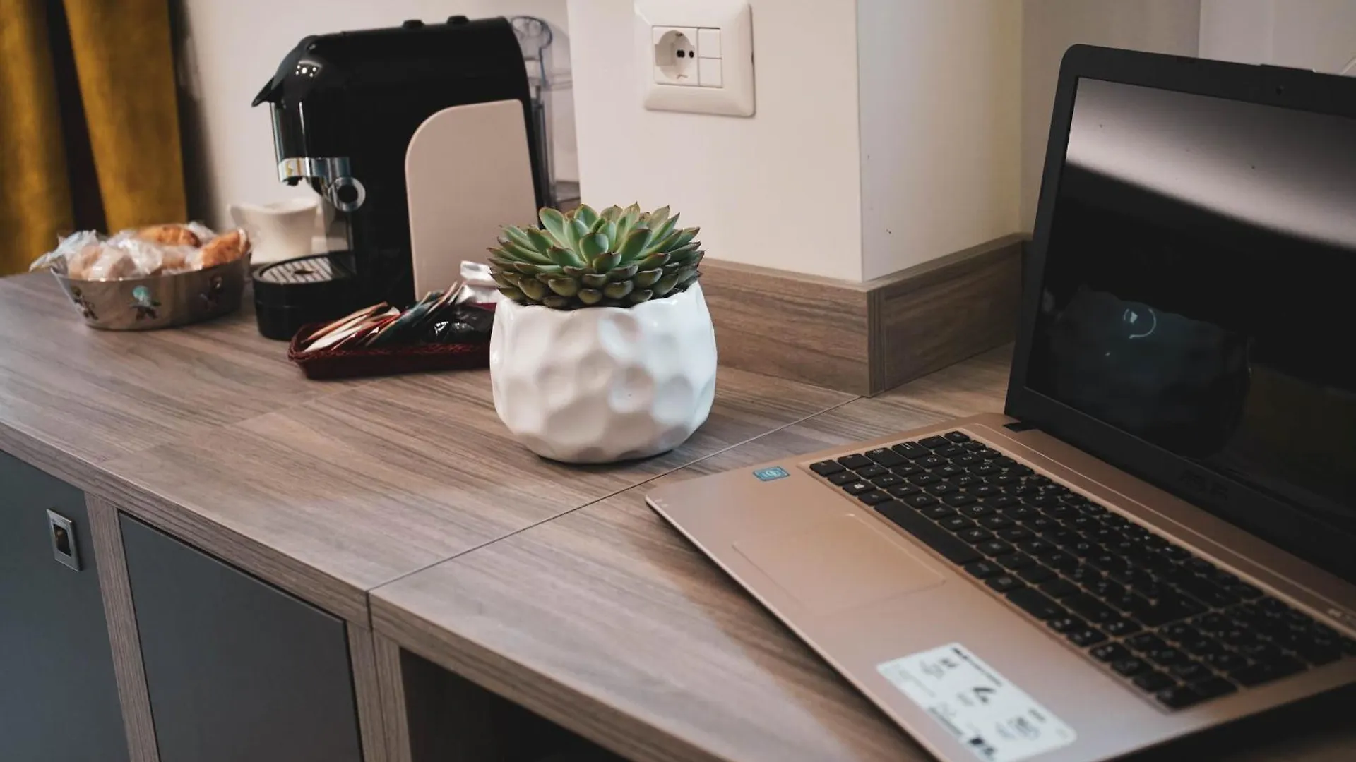 Yeasy Smart Rooms Cefalù İtalya