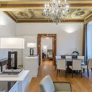 Internazionale Domus 2*, Rom Italien